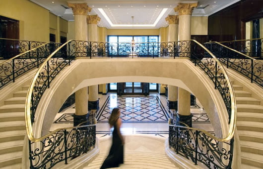 ritzcarltonlobby Fra lobbyen på Ritz Carlton Berlin